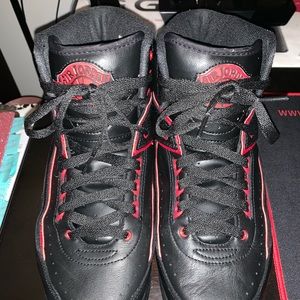 Jordan retro 2 “Alternate ‘87 black varsity red